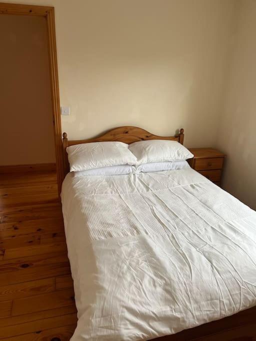 Modern 4 Bed House In Town Villa Tubbercurry Ngoại thất bức ảnh